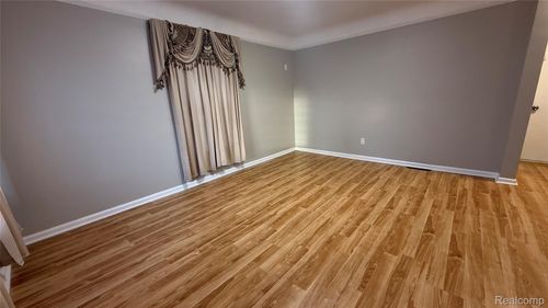 3003 Dudley St, Dearborn, MI, 48124-3635 | Card Image