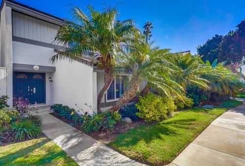 7030 Seawind Dr, Long Beach, CA, 90803-4314 | Card Image