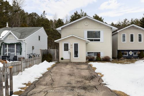 30 Sabrina Park Dr, Huntsville, ON, P1H1L8 | Card Image