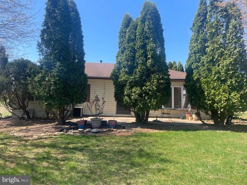 592 Muddy Creek Forks Rd, BROGUE, PA, 17309-9421 | Card Image