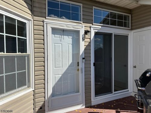 6 Ray Ct, Bedminster, NJ, 07921-1631 | Card Image