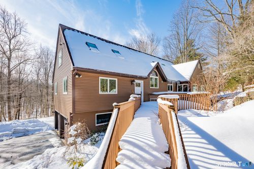 40 Osborne Hill Rd, Sandy Hook, CT, 06482-1500 | Card Image