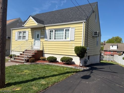 734 Louise Ct, Lyndhurst, NJ, 07071-2809 | Card Image
