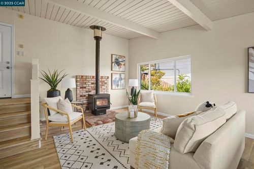 2835 Stephen Dr, Richmond, CA, 94803-2321 | Card Image