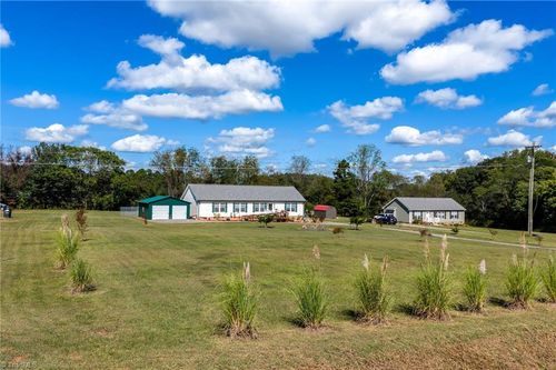 1307 Union Grove Church Rd, Yadkinville, NC, 27055-7325 | Card Image