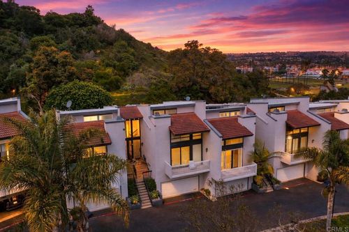 unit-e-2415 La Costa Ave, Carlsbad, CA, 92009-7310 | Card Image