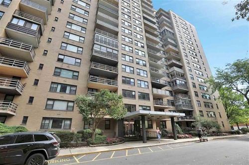 2m-201 Saint Pauls Ave, Jersey City, NJ, 07306-3750 | Card Image