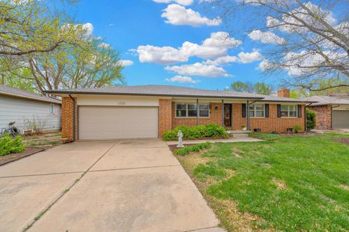 1730 N Smarsh Ln, Wichita, KS, 67212-1584 | Card Image