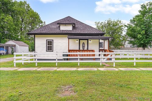 1207 E Broadway St, Muskogee, OK, 74403-5611 | Card Image