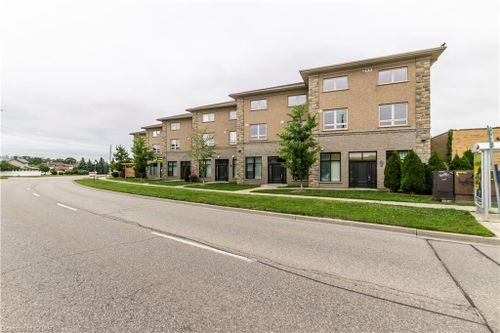 202-904 Paisley Rd, Guelph, ON, N1K0C6 | Card Image