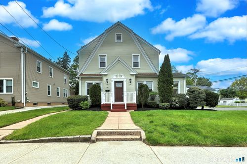 88 E Brown St, West Haven, CT, 06516-5129 | Card Image