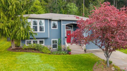 3713 Cedar Glen Way, Anacortes, WA, 98221-3258 | Card Image