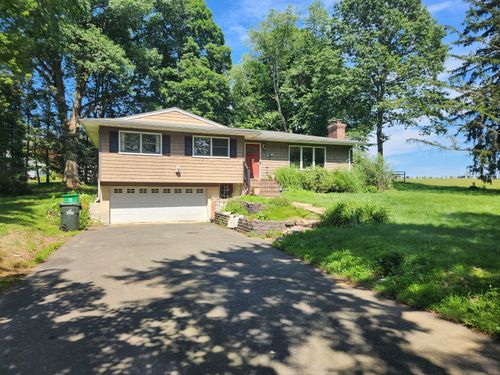 15 Juniper Rd, Newtown, CT, 06470-2053 | Card Image