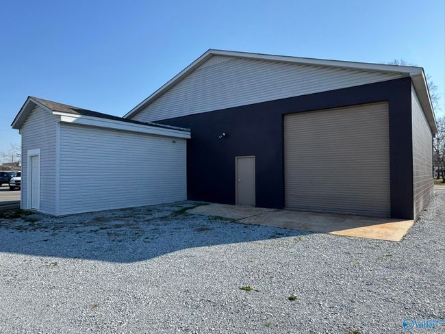rollup door, walk-in door, add on building | Image 10