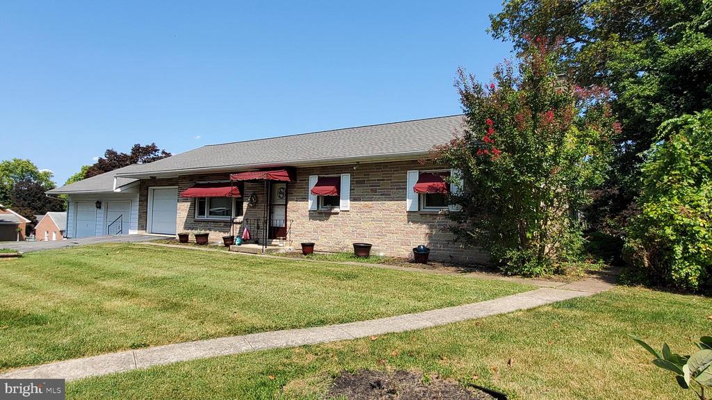 Wenrich Ave, Wernersville, PA 19565