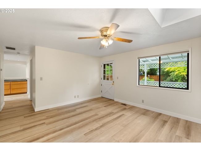 Family Room | Image 19