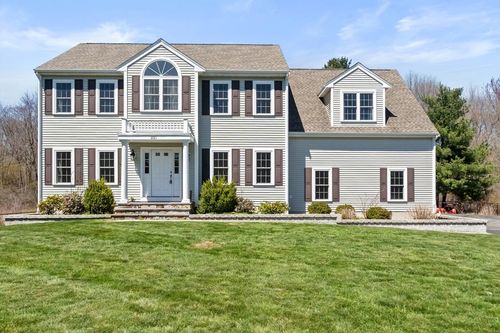 221 Chestnut St, Abington, MA, 02351-1004 | Card Image