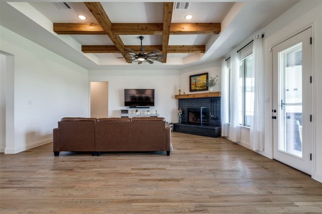 120 Southern Ct, House other with 4 bedrooms, 3 bathrooms and null parking in Springtown TX | Image 17