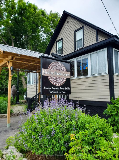 156 Ontario St, Burk's Falls, ON, P0A1C0 | Card Image