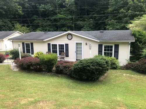 2130 Irwin Branch Rd, Waynesboro, TN, 38485-3831 | Card Image