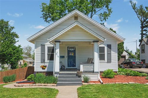 114 25th Street Dr Se, Cedar Rapids, IA, 52403-1724 | Card Image