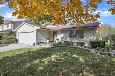 19580 Northbrook Drive, Home with 4 bedrooms, 2 bathrooms and null parking in Southfield MI | Image 3