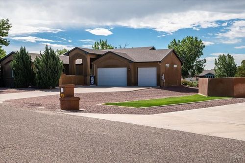 210 W Venturi Dr, Pueblo West, CO, 81007-3608 | Card Image