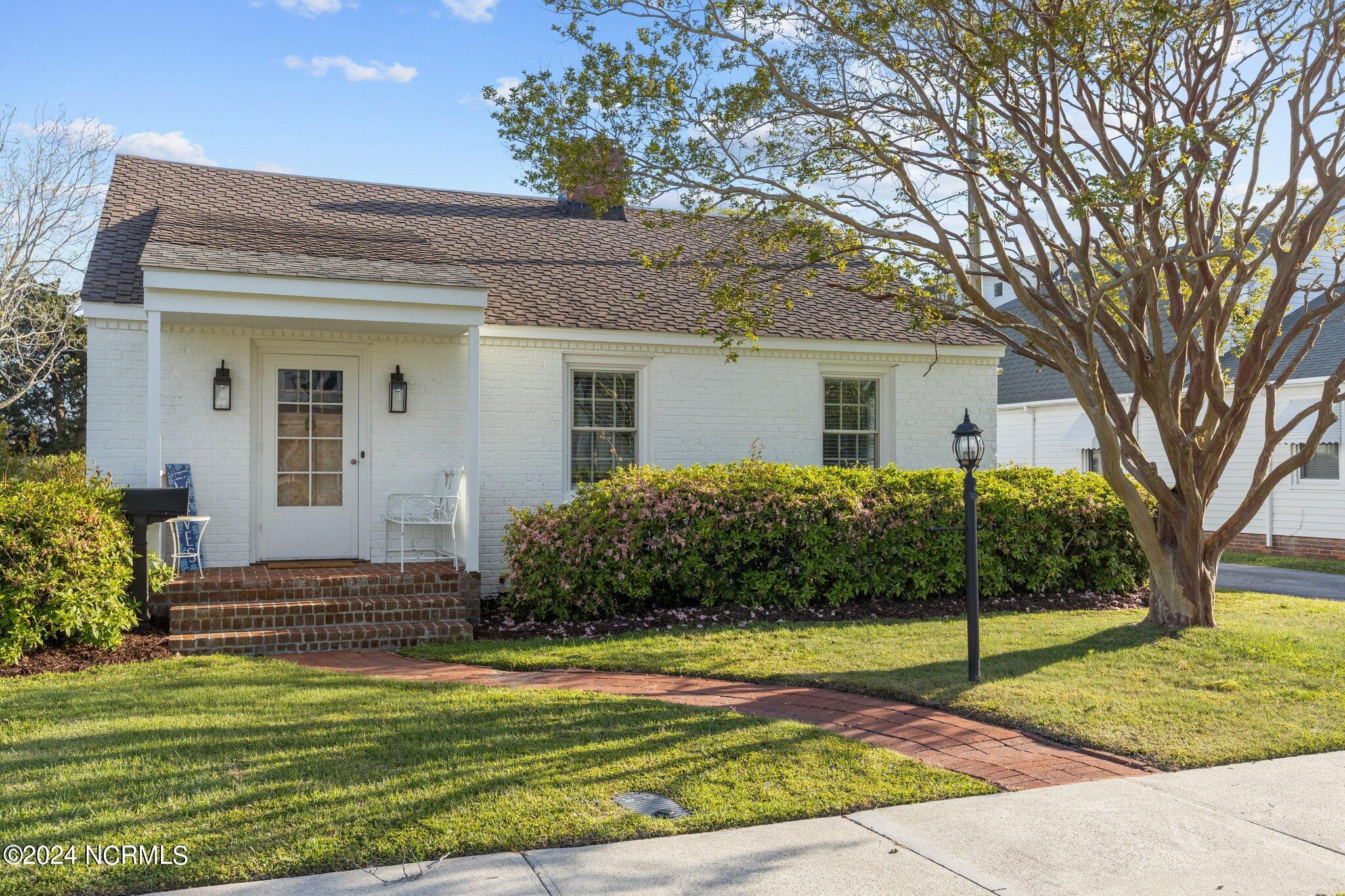 Evans St, Morehead City, NC 28557