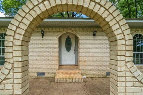 250 Mission Dr, Malvern, AR, 72104-8784 | Card Image