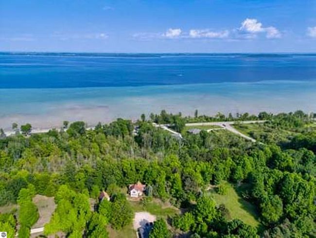 4467 S Forthill Rd, House other with 3 bedrooms, 2 bathrooms and null parking in Suttons Bay MI | Image 64