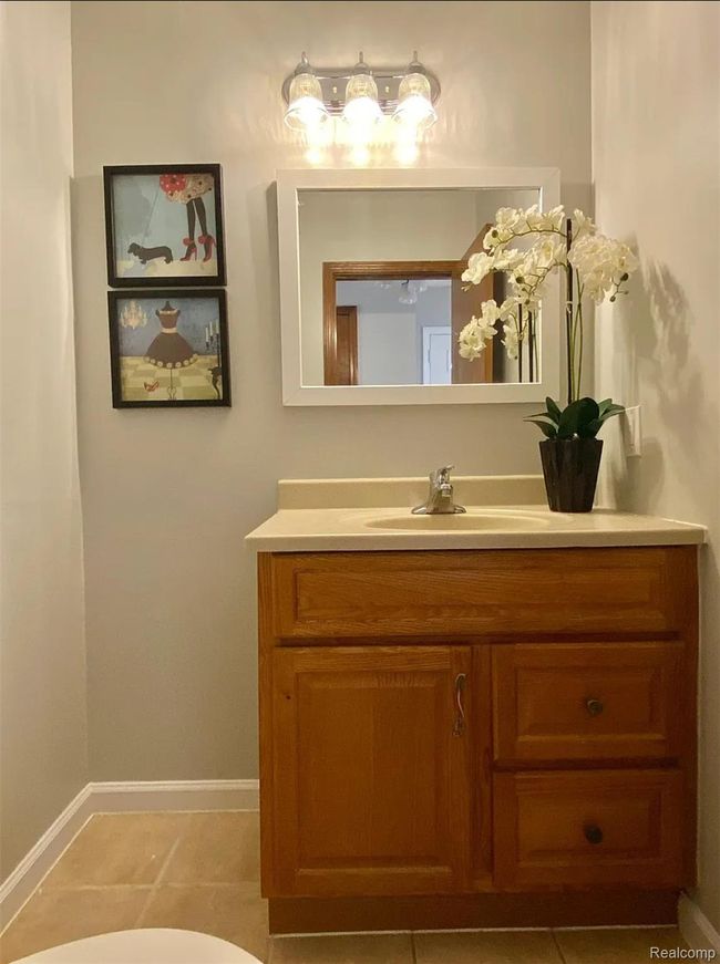 14 half bath.jpg | Image 12