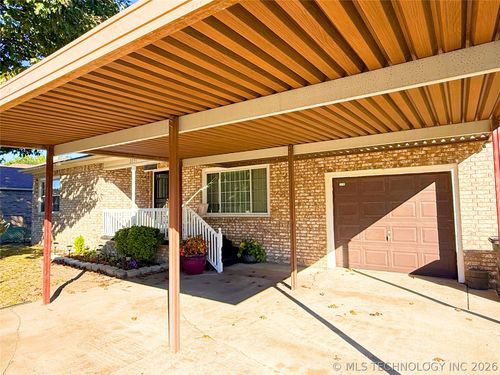 2231 E 32nd Pl N, Tulsa, OK, 74110-1118 | Card Image