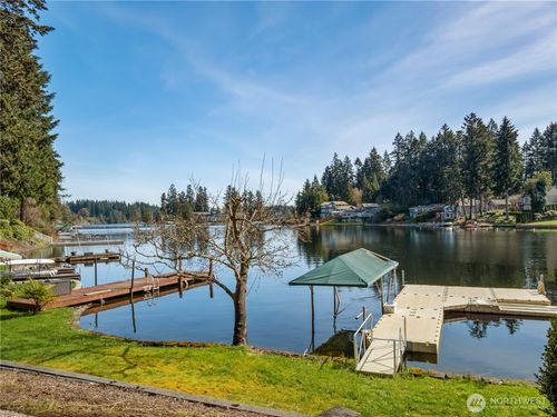 7217 20th Ave Se, Olympia, WA, 98503-3017 | Card Image