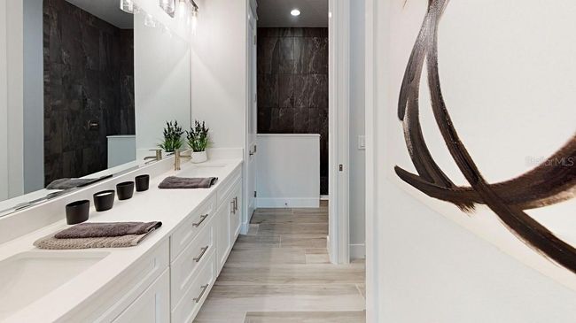 MASTER BATH | Image 7