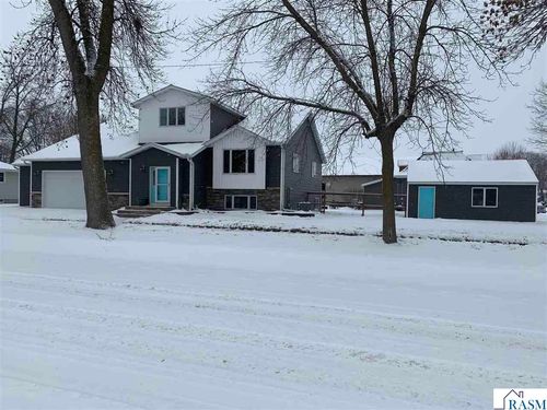 402 Cedar St, Nicollet, MN, 56074-2048 | Card Image