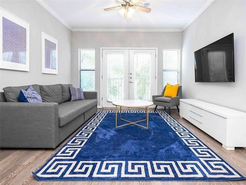 apt-302-2502 Leon St, Austin, TX, 78705-4495 | Card Image