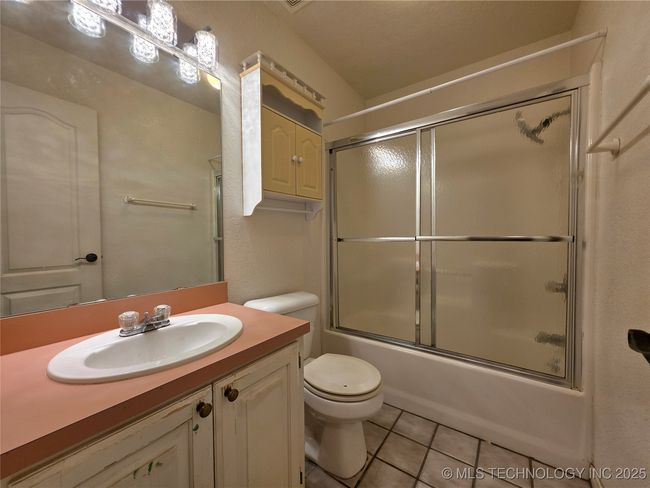 2202 Sycamore Rd, House other with 3 bedrooms, 2 bathrooms and null parking in McAlester OK | Image 12