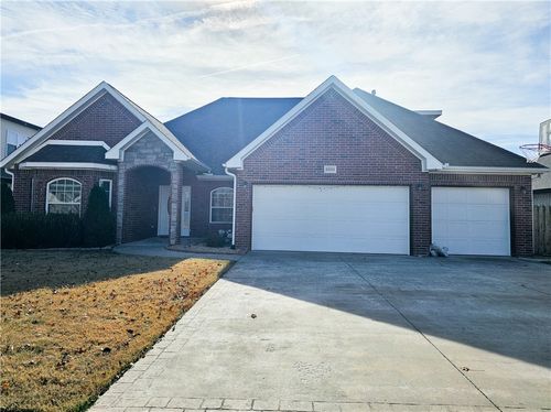 2203 Sw Tupelo Avenue, Bentonville, AR, 72713 | Card Image