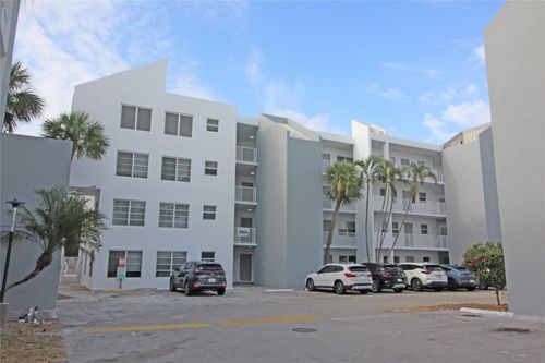 apt-103-2860 Ne 14th Street Cswy, Pompano Beach, FL, 33062-3626 | Card Image