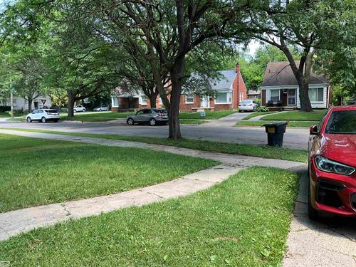 17737 Lenore, Detroit, MI, 48219-3073 | Card Image