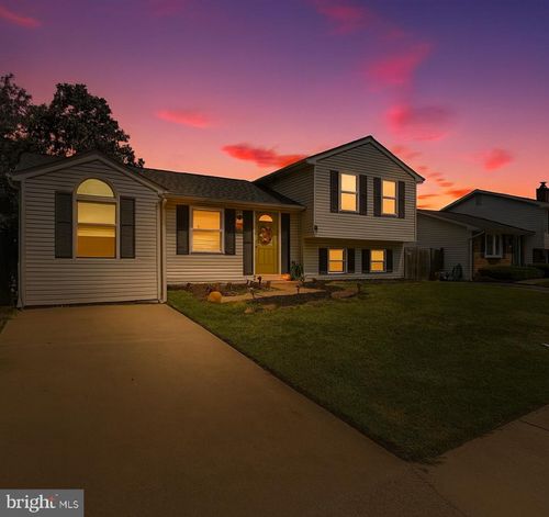 7913 Kings Bench Pl, PASADENA, MD, 21122-6301 | Card Image