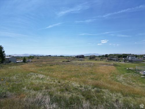 10135 N Highway 38, Deweyville, UT, 84309-9712 | Card Image