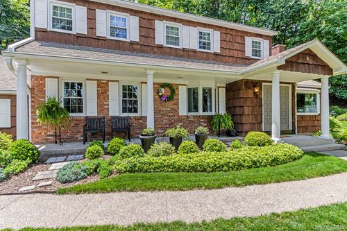 6 Woodcock Rd, West Nyack, NY, 10994-1821 | Card Image