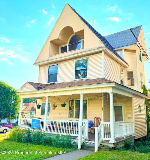 305 Harrison Ave, Scranton, PA, 18510-2531 | Card Image