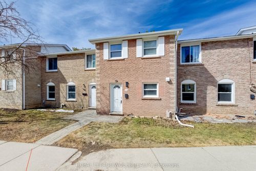 174 Westcourt Pl, Waterloo, ON, N2L2R7 | Card Image