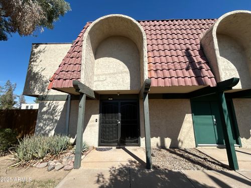 6043 W Golden Ln, Glendale, AZ, 85302-4510 | Card Image