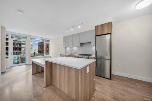 406-258 Nelson'S Crt, New Westminster, BC, V3L0J9 | Card Image