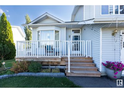 10627 108 St, House other with 4 bedrooms, 3 bathrooms and 4 parking in Westlock AB | Image 2