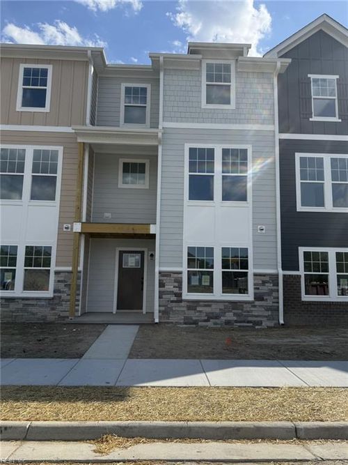 1072 Mesa Loop, Chesapeake, VA, 23320-3234 | Card Image