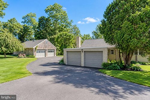 2160 Wassergass Rd, HELLERTOWN, PA, 18055-1216 | Card Image